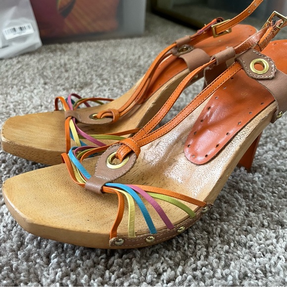 BCBG Multicolor Strappy Heels SZ9 - Picture 7 of 7